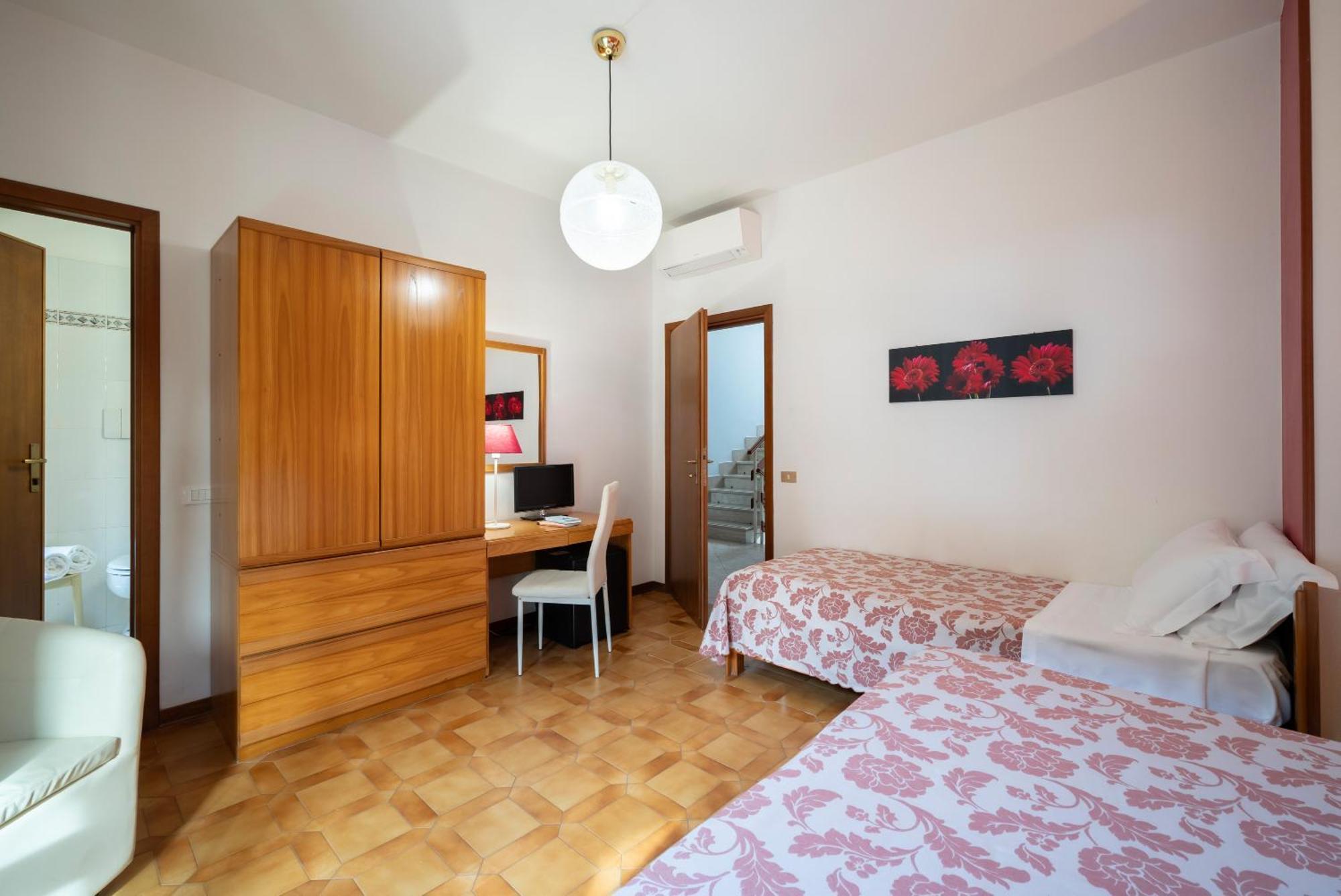 Hotel Parco Dei Pini - 100Mt Dal Mare Follonica Extérieur photo